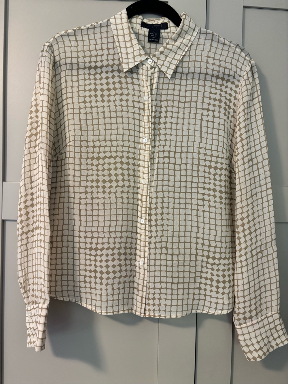 The Limited 100% silk button down- L